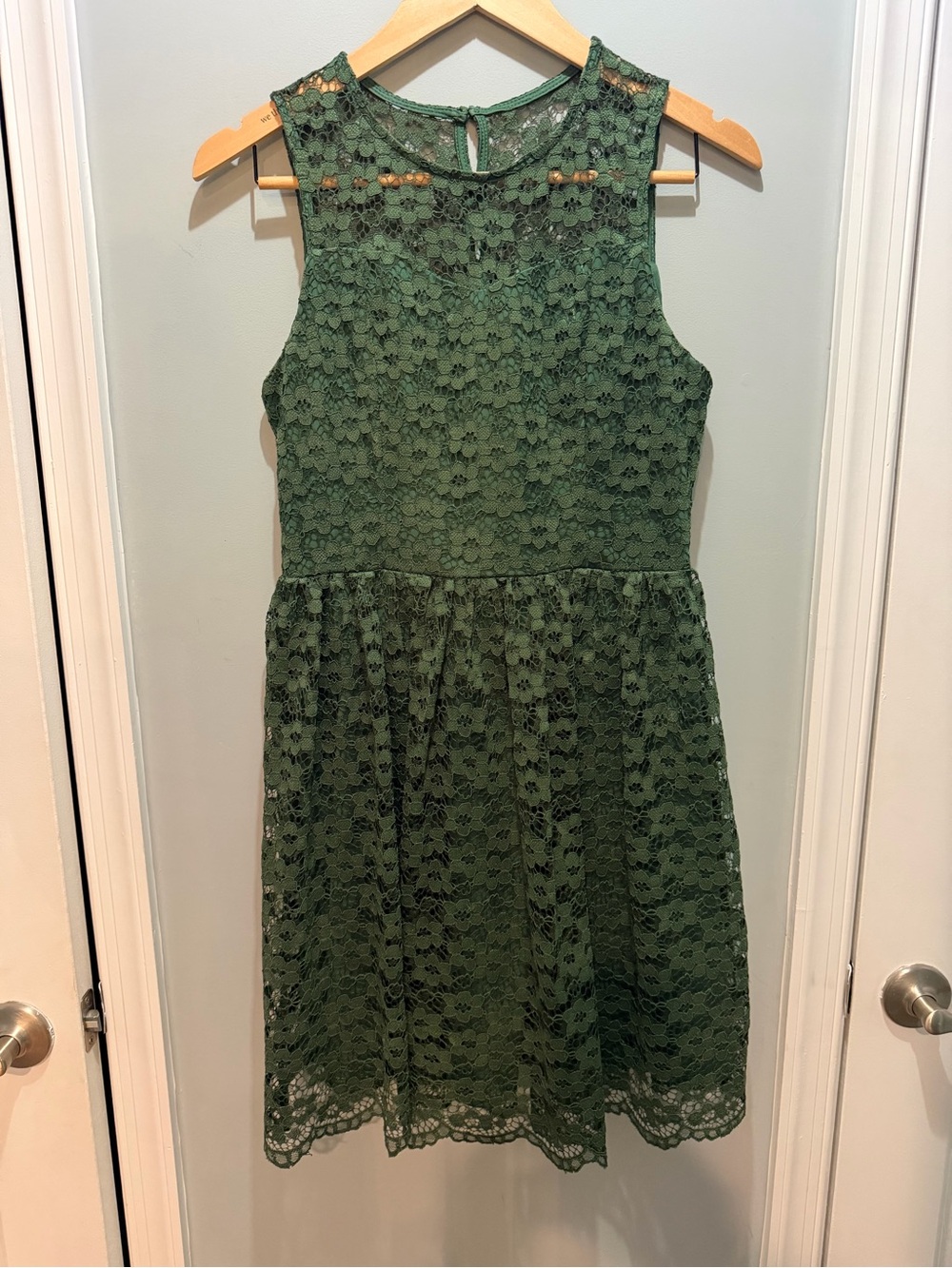 Altar'd State Green Floral Lace Sleeveless Dress